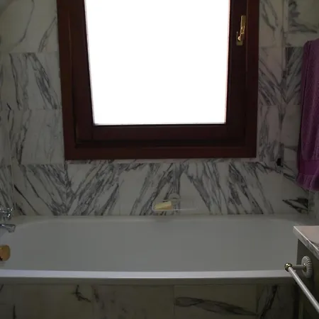 Kenzia Apartman *